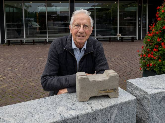 Piet (81) neemt blok beton mee naar gemeentehuis: ‘Hopelijk kan dit ze overtuigen’