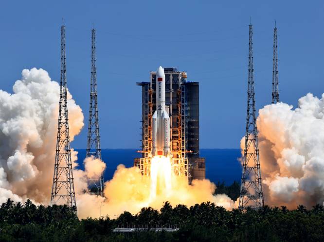 “Hier gaan we weer”: opnieuw gaat puinstuk van Chinese raket op de aarde neerstorten en niemand die weet waar