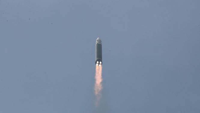 Amerikaanse sancties voor Russen en Noord-Koreanen na test van “nieuw type” ballistische raket