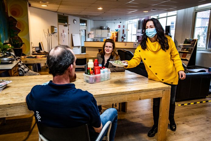 Kijkje in de verouderde opvang aan de Polstraat, een tijdje geleden tijdens de coronacrisis.