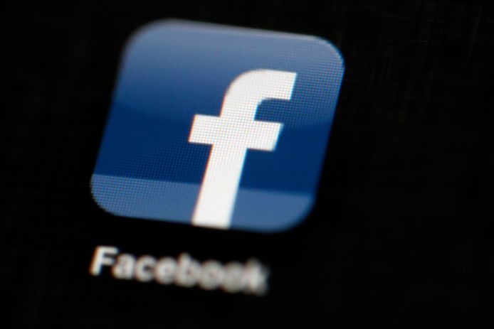 Drie gebruikers van de Facebook Messenger-app zijn vandaag een zaak begonnen tegen Facebook. Ze zeggen dat het sociale netwerk hun privacy heeft geschonden door gegevens van hun telefoongesprekken en berichten te verzamelen.