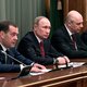 Russische premier kondigt onverwachts aftreden regering aan – Kremlin maakt weg vrij voor machtsbehoud Poetin