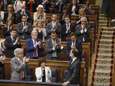 Spaanse regering valt, emotionele premier Rajoy neemt afscheid: "Bedankt, Spanjaarden, en veel geluk"