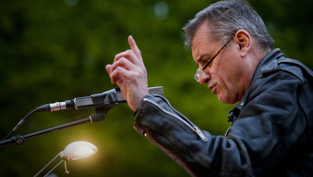 Thomas von der Dunk houdt zijn alternatieve Arondeuslezing in de Haarlemmerhout in Haarlem. Beeld ANP