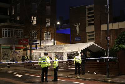 Drie vrouwen en 7-jarig meisje gewond bij schietpartij aan kerk in centrum van Londen