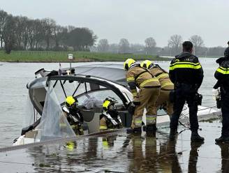 Twee mensen onwel op boot bij Cuijk