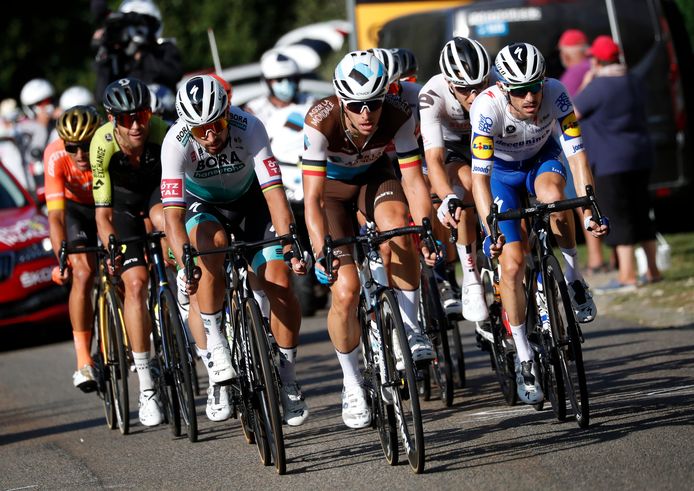 De kopgroep met o.a. Peter Sagan en Oliver Naesen.