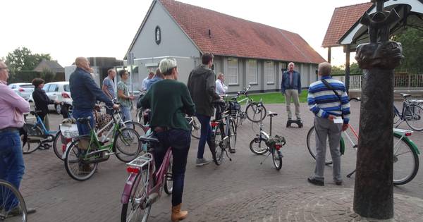 Raad op de fiets voor informatief rondje Lennisheuvel