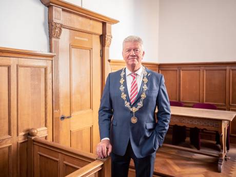 Burgemeester Petter gaat met pensioen: Wat wil je nog van hem weten?