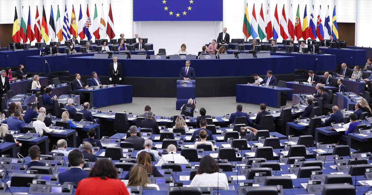Il Parlamento europeo elegge il nuovo Segretario generale dopo una controversa nomina |  All’estero