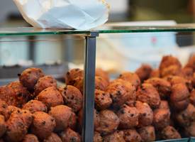 Alle smulpapen verzamelen: in déze 2 steden gaan de oliebollenkramen al bijna open