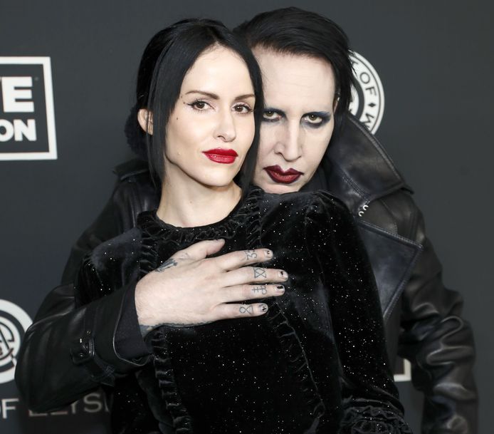 Nieuwe Gruwelgetuigenissen Over Marilyn Manson Hij Had Verkrachtingskamer In Zijn Huis Show Ad Nl