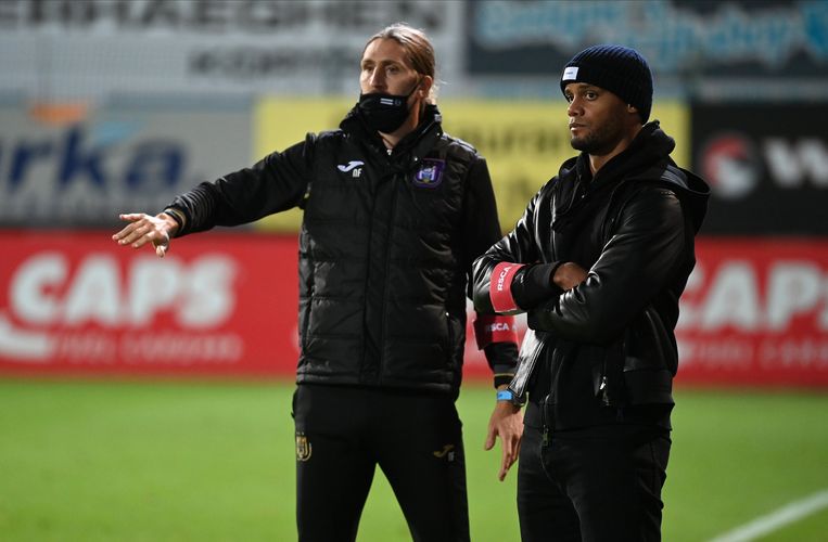 Frutos en Kompany Beeld Photo News