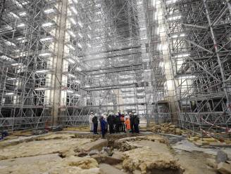 Eeuwenoude sarcofaag duikt op bij restauratie Notre-Dame