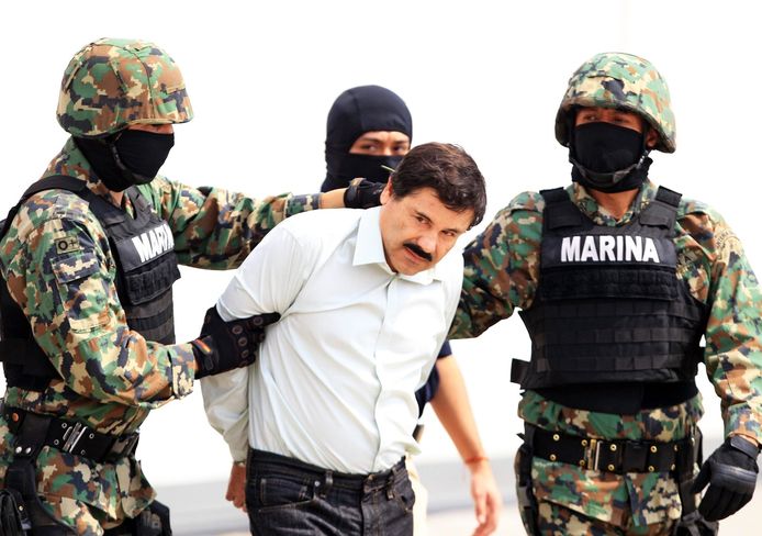 Drugsbaron 'El Chapo' tijdens zijn arrestatie in 2014