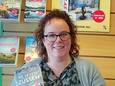 Boekhandelaar Helmi Karssen (42) houdt 11 mei een Zeven Zussen Ontbijt, bij de wereldwijde lancering van het laatste deel van de boekenreeks.
