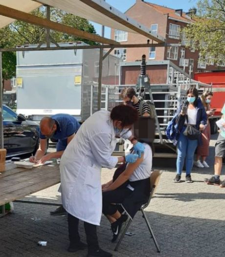 Artsen trekken opnieuw Rotterdamse wijken met lage vaccinatiegraad in voor voorlichting