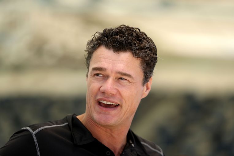 Jacco Verhaeren: ‘We zwemmen hier in de oceaan. Tegen de haaien zijn er netten opgehangen.’ Beeld Getty Images
