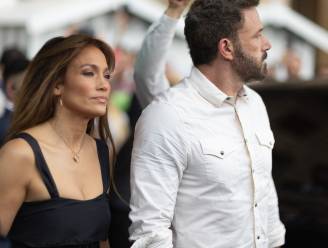 Ambulance gespot op de trouwlocatie van Ben Affleck en Jennifer Lopez: moeder van de acteur overgebracht naar het ziekenhuis