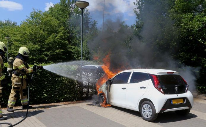 Auto uitgebrand in Vught.