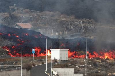Heter, dunner, sneller: weer evacuaties om lavastromen op het eiland La Palma, ook tal van aardbevingen geregistreerd
