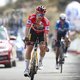 Spervuur van demarrages deert koele Roglic niet