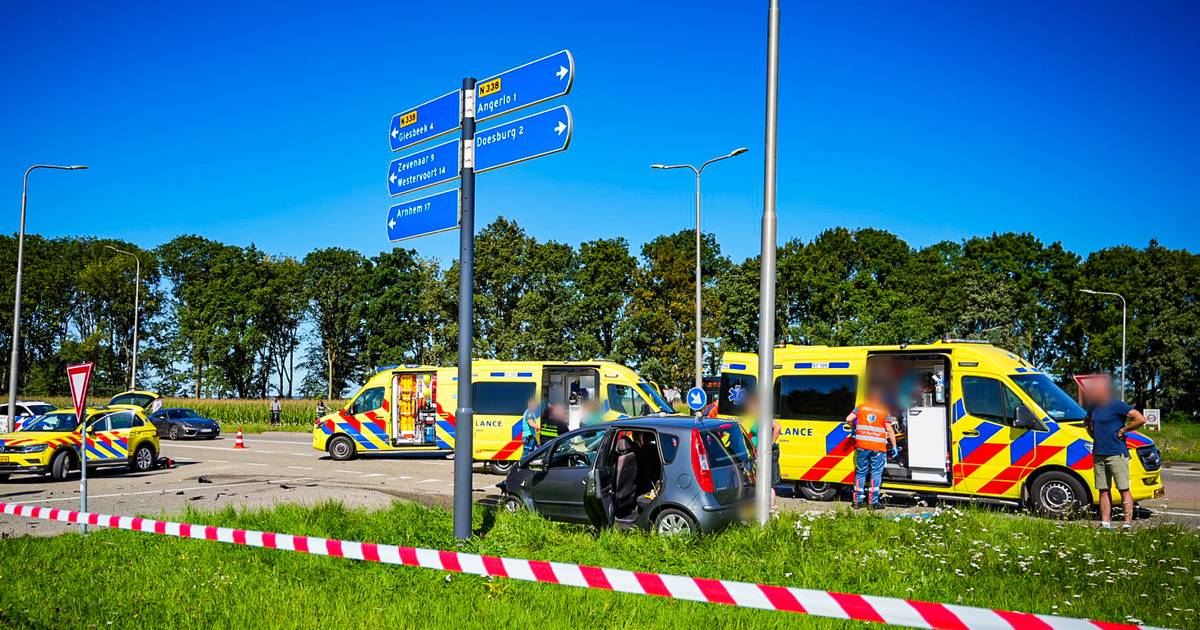 Rit naar voetbaltraining eindigt in tragedie: oma overleden, meisje (10) gewond: ‘Geen dag dat ik er