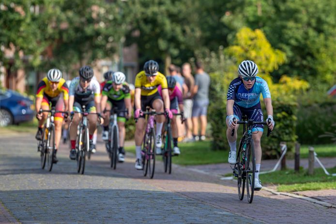 De Open Nederlandse Studenten Kampioenschappen wielrennen in Nuenen.