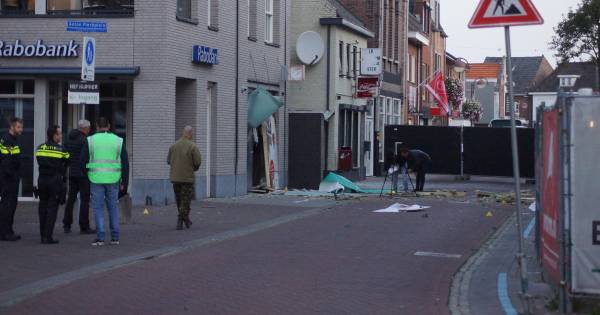 Wie zouden het geweest zijn? Zouden het de beruchte gangster vd Mocromaffia uit Utrecht zijn geweest?