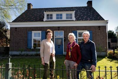 Rivierblauwe luiken, een Franse tuin, en je eigen hooimijt: Ilse’s huis zit vol verrassingen