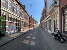 Verwarde man (25) met ontbloot bovenlijf betast meerdere vrouwen in centrum Tilburg