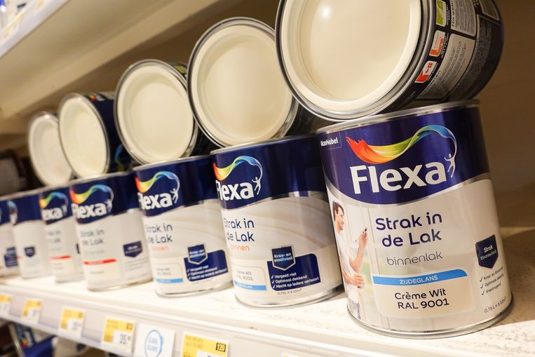 Flexa verfblikken, een merk van AkzoNobel. Beeld ANP / Harold Versteeg