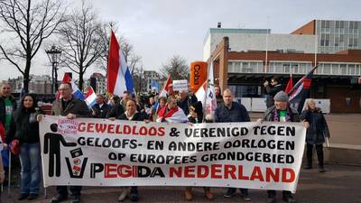 Aanhoudingen bij demonstratie Pegida voor brengen Hitlergroet