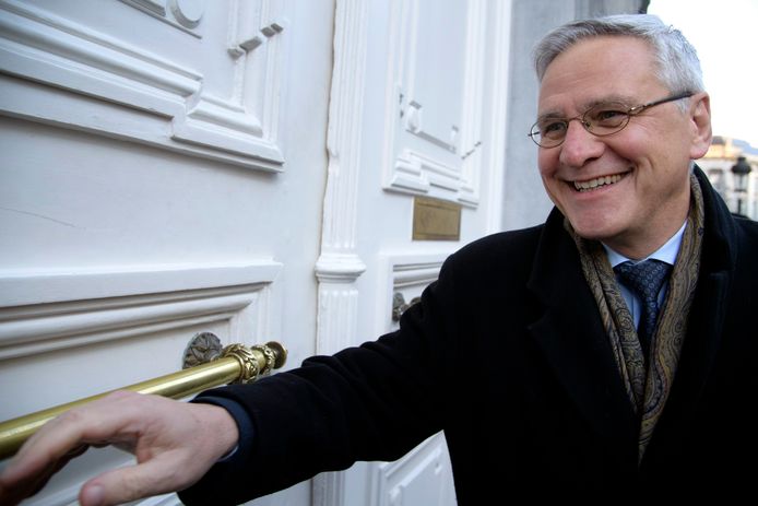 Het loopbaansparen maakt deel uit van de wet Werkbaar en Wendbaar Werk van minister Kris Peeters (CD&V).