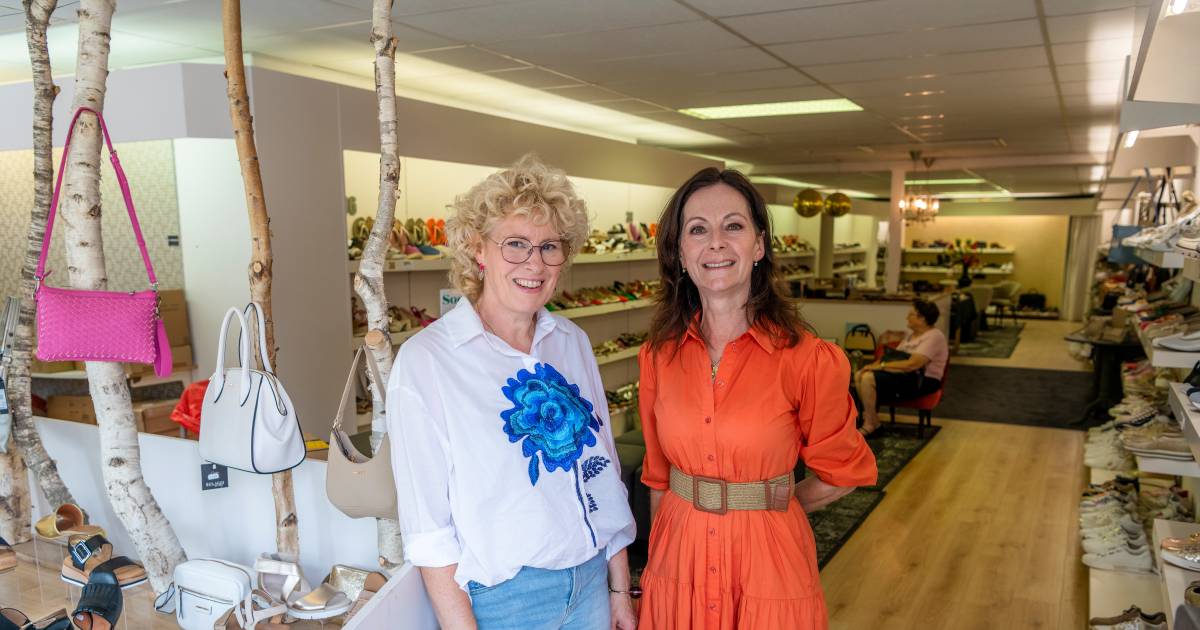Schoonzussen Anneke en Christien hebben al bijna 20 jaar samen een schoenenwinkel: ‘Van huwelijken t