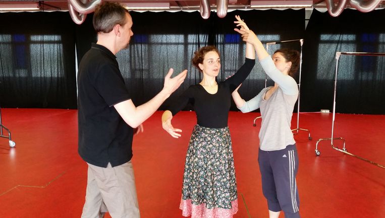 Van Veggel tijdens de repetities voor Opera2Day's nieuwste productie. Beeld  