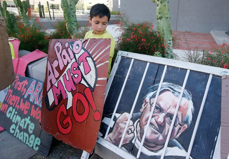 Een protest buiten het kantoor van de sheriff in Phoenix, Arizona, op 25 mei dit jaar. Beeld AP
