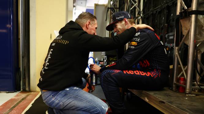 Max Verstappen bedankt vader Jos in Zandvoort met speciale helm: ‘Hij heeft me gebracht waar ik nu ben’