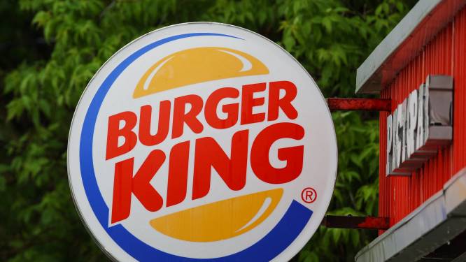 Burger King récompense ses 27 ans de carrière avec une pochette surprise, les internautes lui offrent 270.000 euros