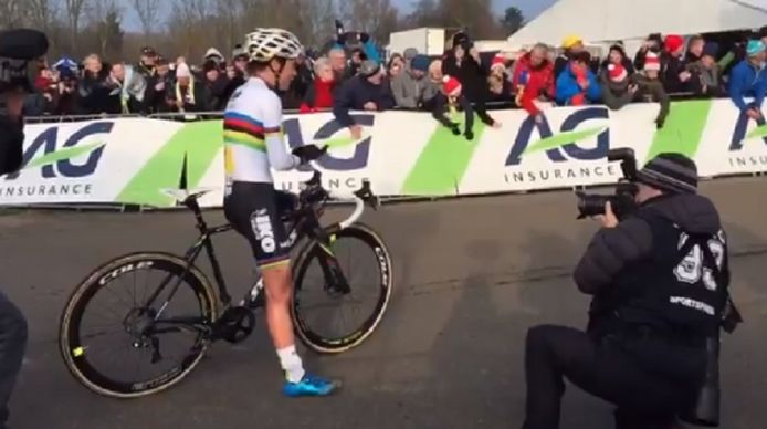 Sanne Cant applaudisseerde voor haar nicht Loes Sels die derde werd.