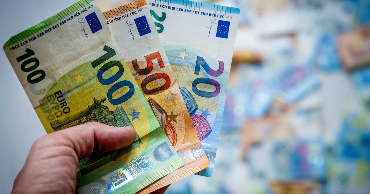 Vrijgekomen geld populaire staatsbon vloeide vooral naar ...
