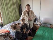 Dorp omarmt al een jaar de oorlogsvluchtelingen (en helpt tussendoor Maria (97) aan een traplift)
