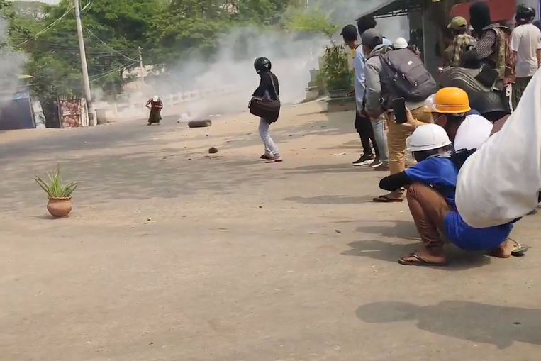 Screenshots of a video showing a demonstrator being shot.  Image AFP