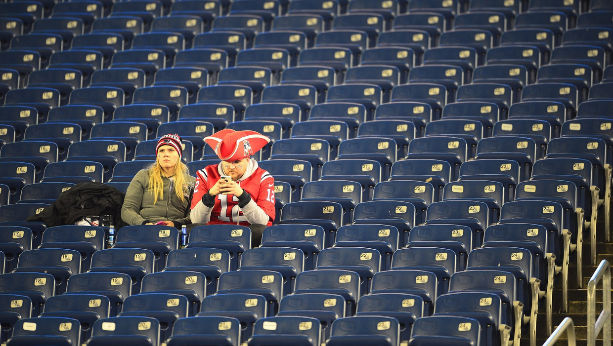 Diehard fans op de tribune. Beeld epa
