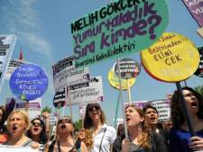 Les Turques manifestent contre un projet de loi sur l'avortement