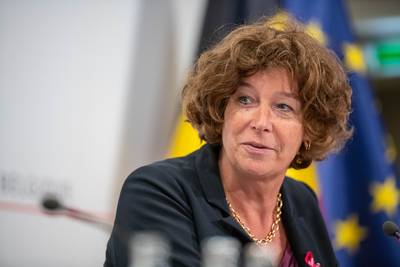 Minister De Sutter lanceert verkeerslessen voor pakjeskoeriers