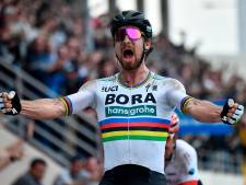 Oersterke Sagan wint in regenboogtrui, Terpstra derde