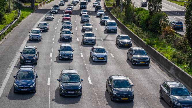 Hinder rond Antwerpen door ongevallen in Beverentunnel en Berchem: onder meer half uur file op E17 en E34