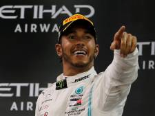 Lewis Hamilton showt eerste rondje in nieuwe Mercedes-bolide