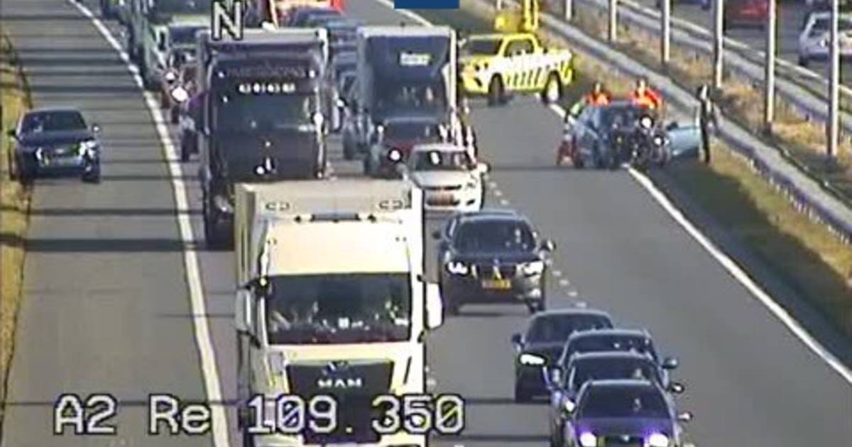 Flinke vertraging op A2 door ongeluk bij Kerkdriel.
